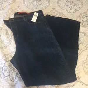 Never worn vintage NYDJ bootcut/flare jeans